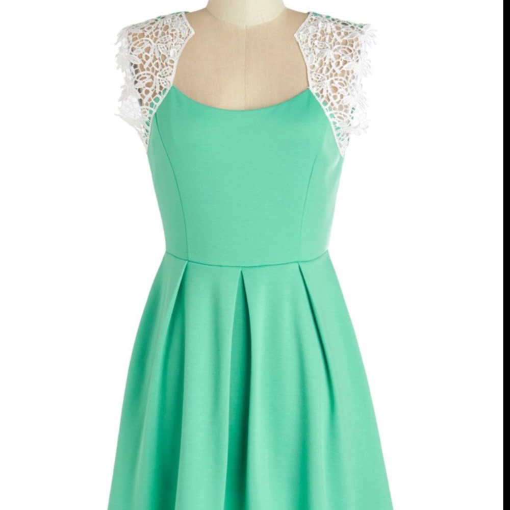 NWOT Yellow Star Summer Dress